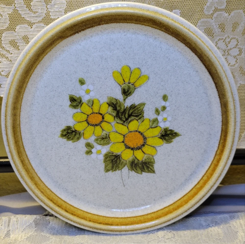 Vtg Salad Dessert Plate Mikasa Stone Manor Melissa Flowers Leaves Stoneware